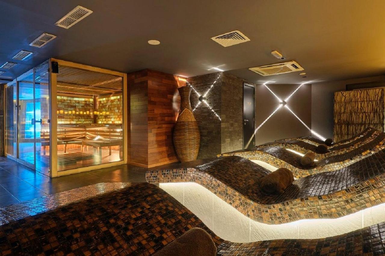Hotel Emirates Sofia Bagian luar foto