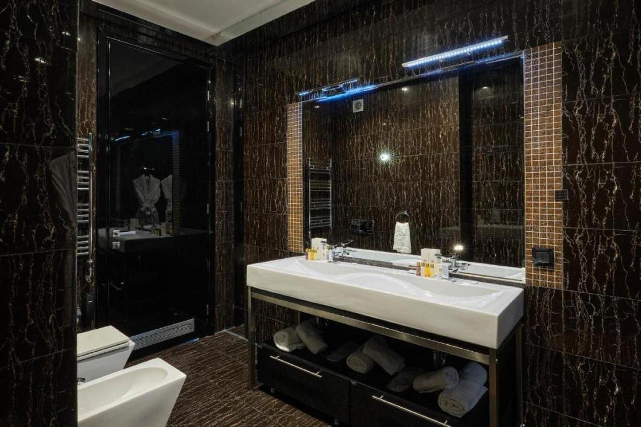 Hotel Emirates Sofia Bagian luar foto